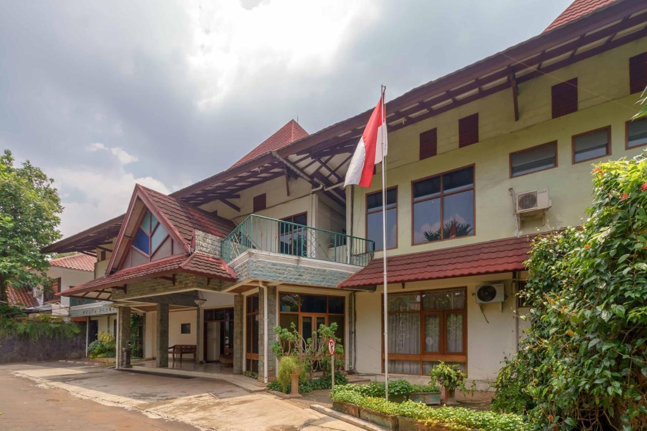 Reddoorz Plus Near Kemang Raya Джакарта Екстериор снимка